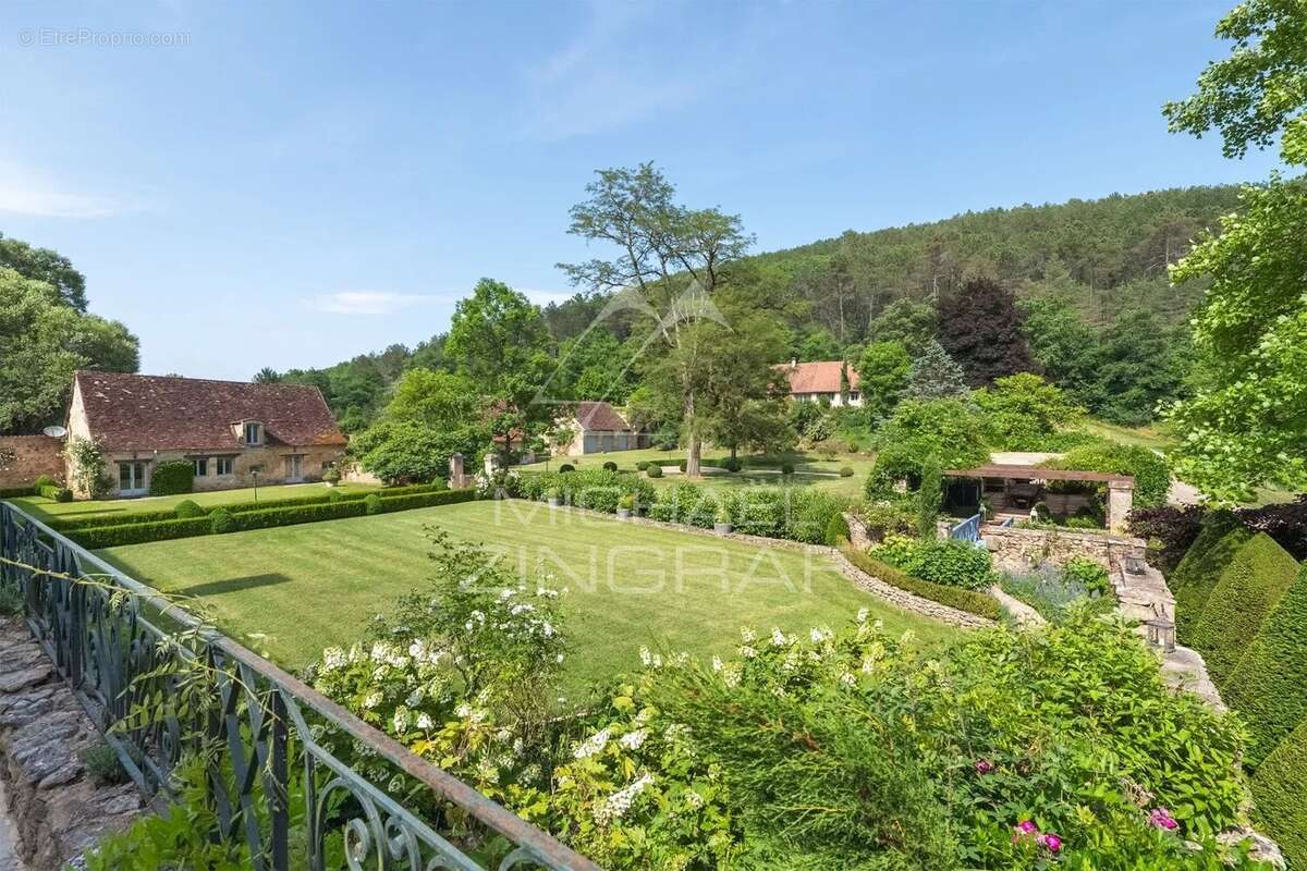 Maison à MAUZENS-ET-MIREMONT