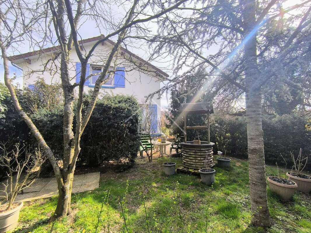 Maison à SAINT-ELOY-LES-MINES