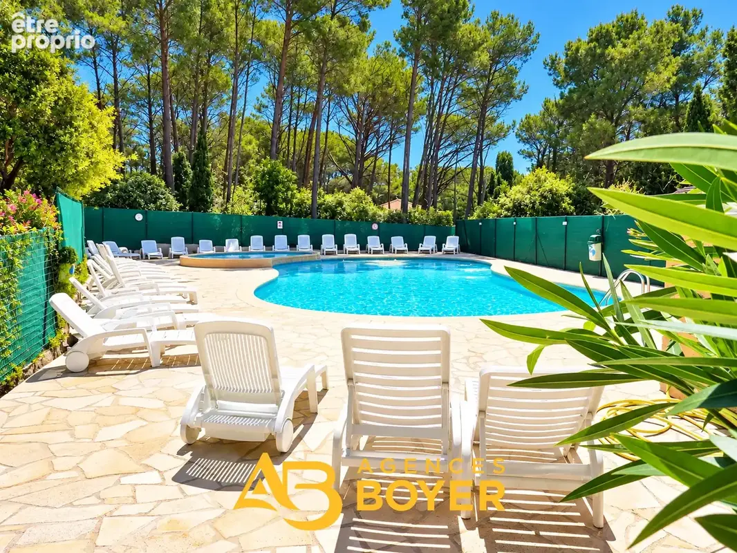 Studio avec terrasse, piscine et parking à Sanary-sur-Mer, limite Bandol, proche plage - photo 2