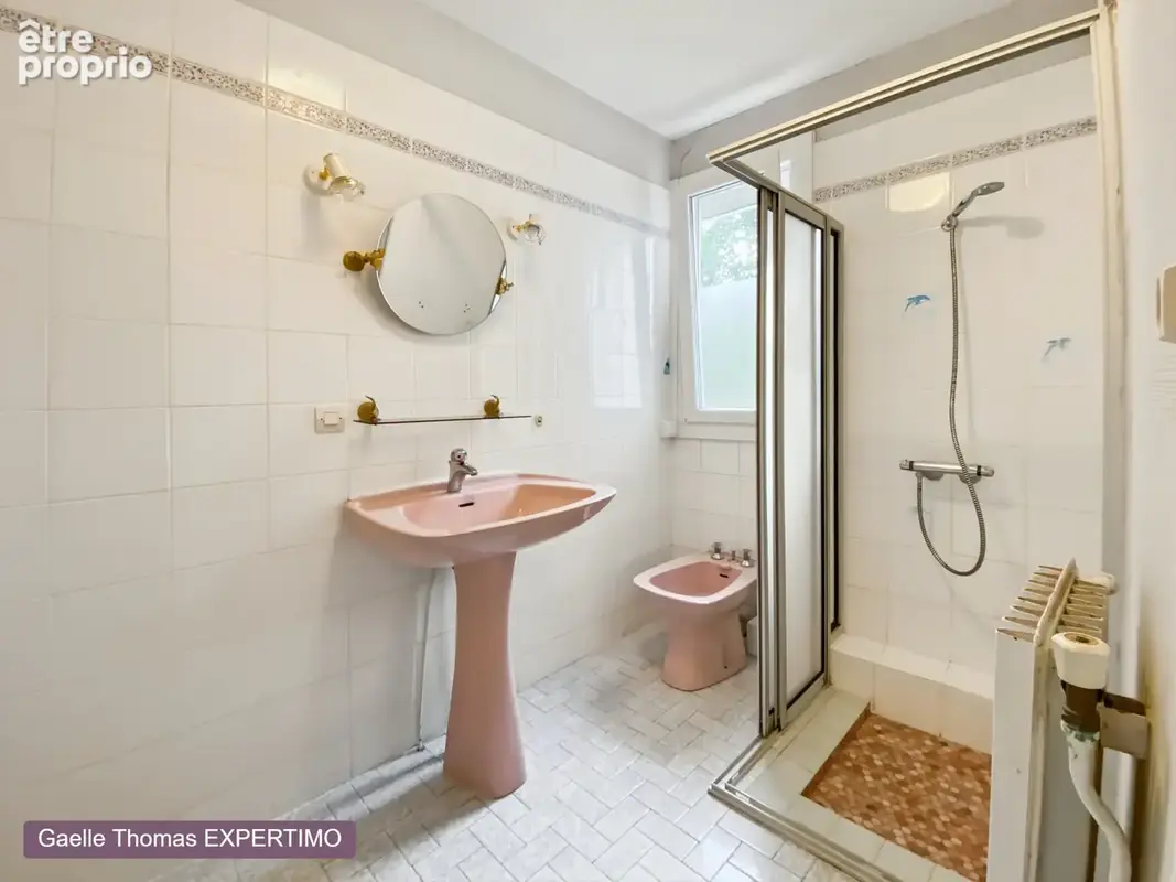 CHENAC SAINT SEURIN D'UZET 110 m2 3 Chambres Terrain 2052 m2 - photo 9