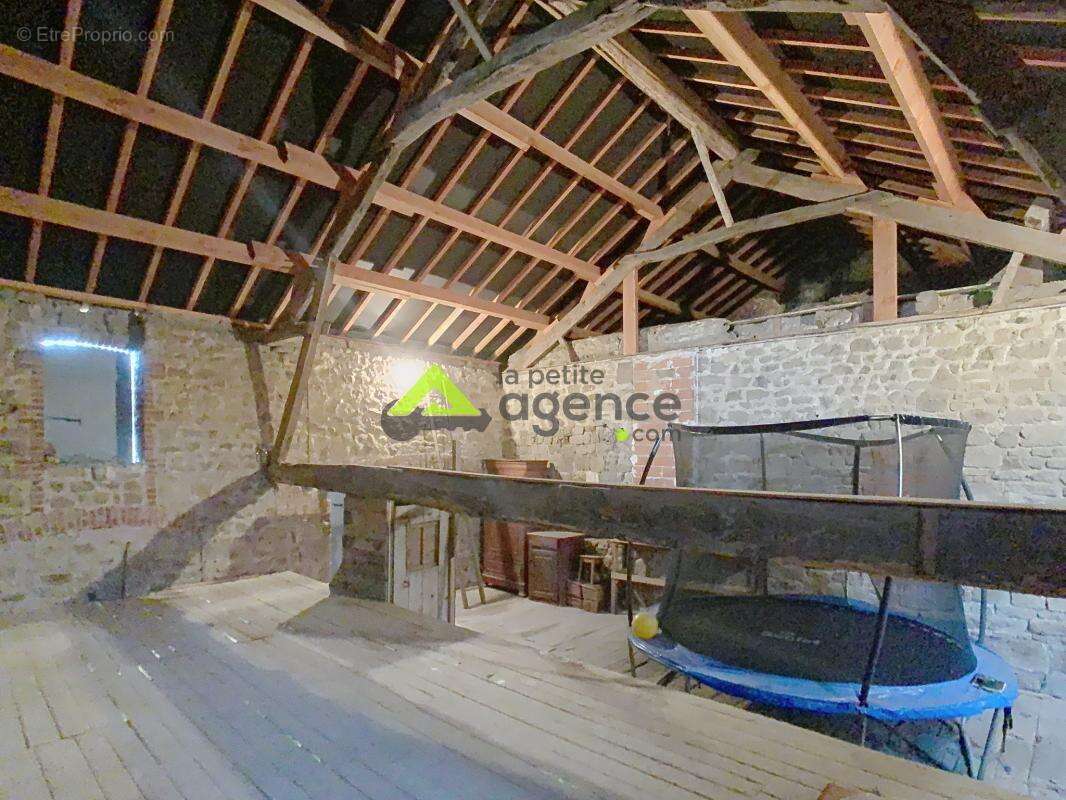 Maison à CHAMPAGNAT