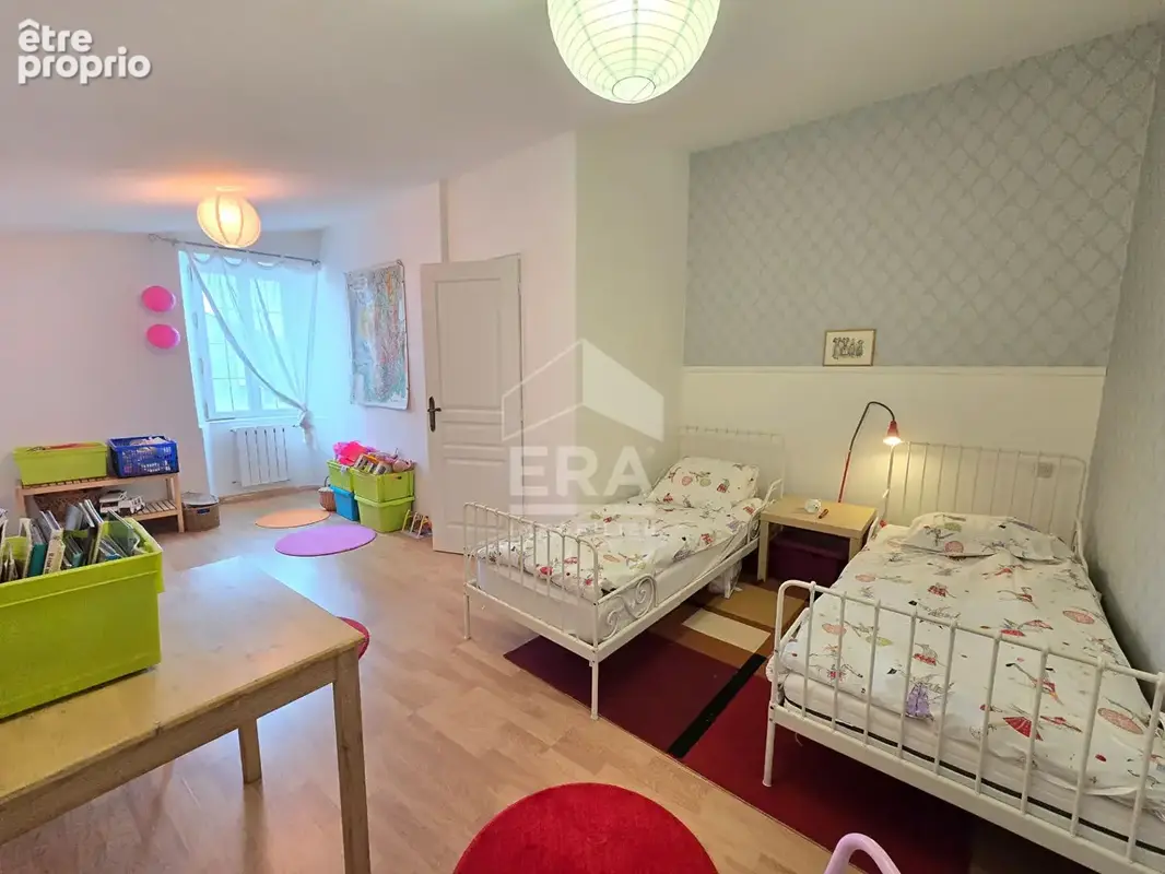 Maison de ville avec cachet, familiale, beaux volumes - photo 9