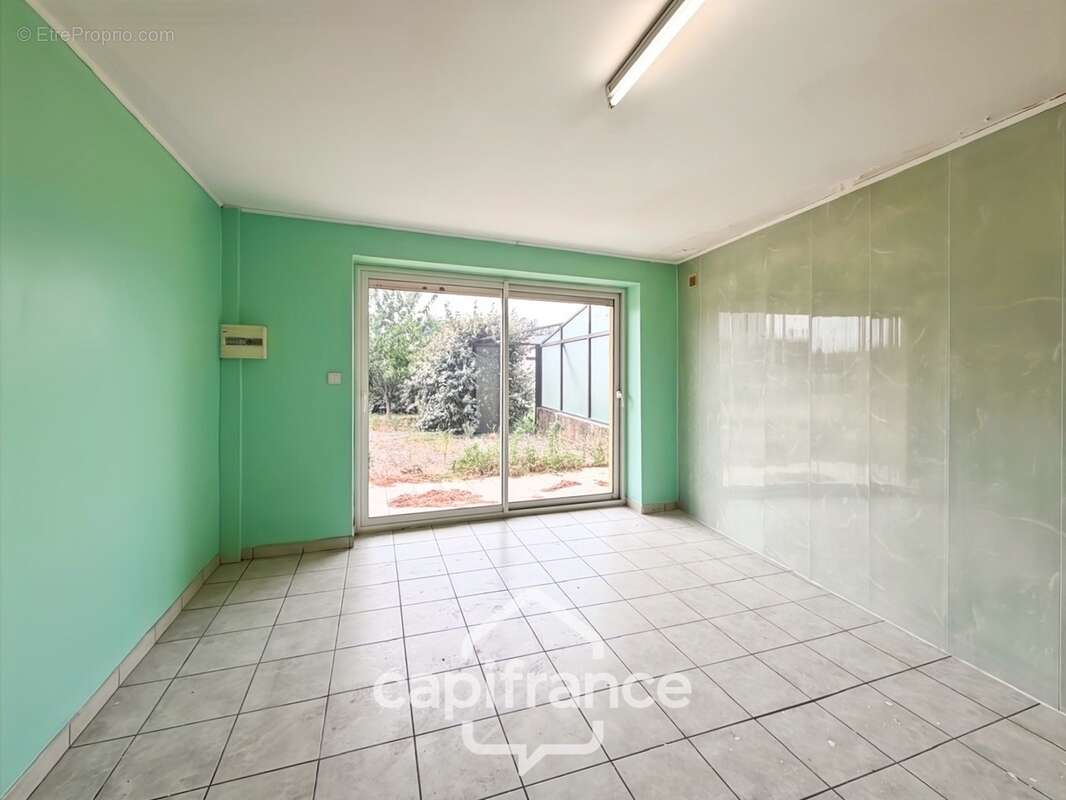 SAINT-VALLIER – Maison familiale de caractère de 202 m² sur un magnifique terrain de 1 878 m² - photo 11