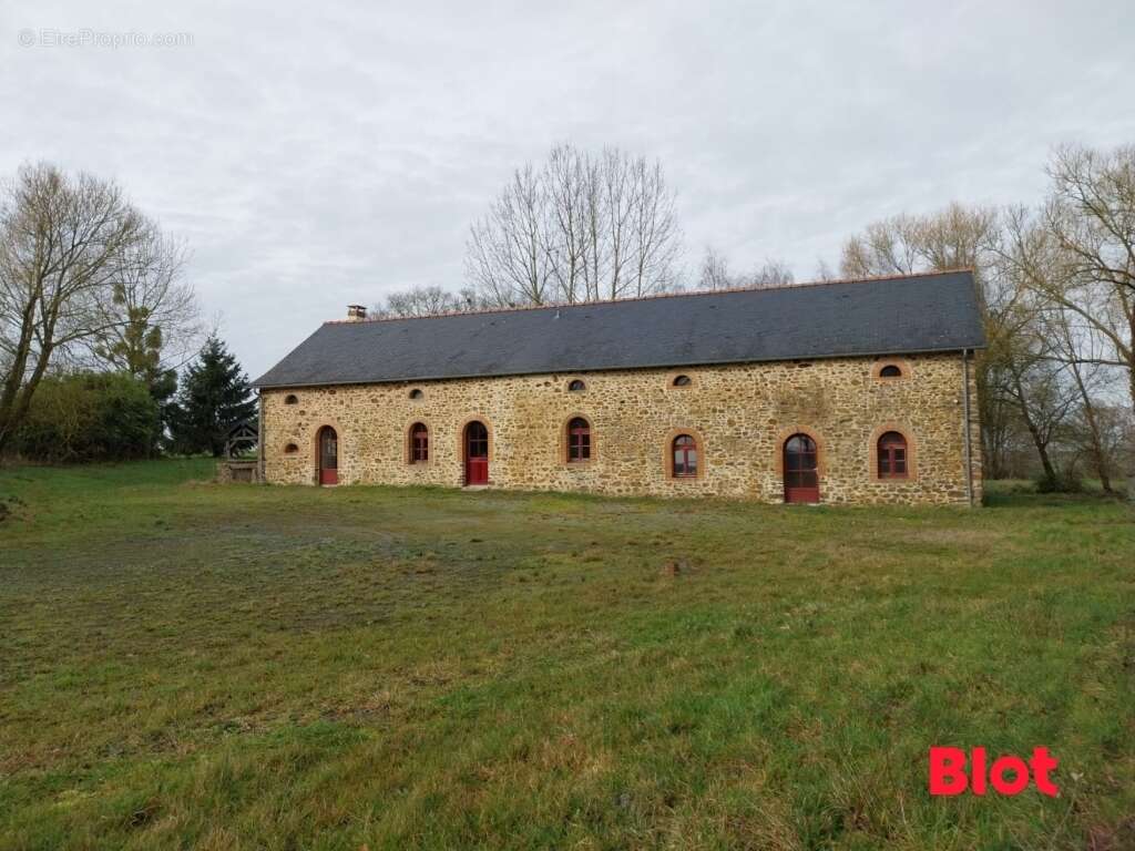 Maison à LAUNAY-VILLIERS