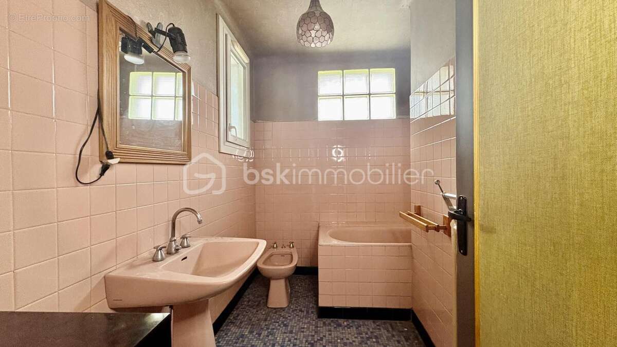 Maison à VILLENEUVE-LE-ROI