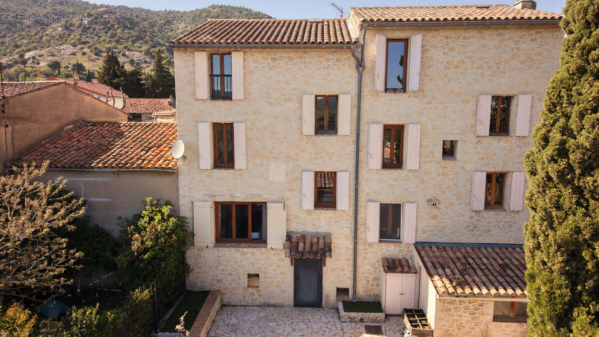 Maison à PLAN-DE-LA-TOUR