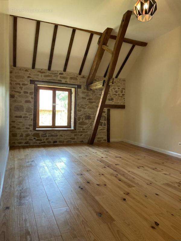 Maison à LIGNAC