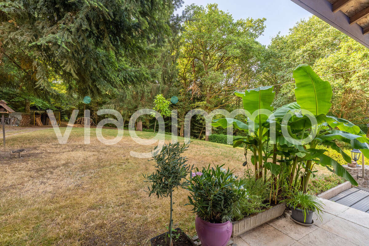 Superbe Chalet à DINOZE  dans un cadre de vie privilégié - photo 12