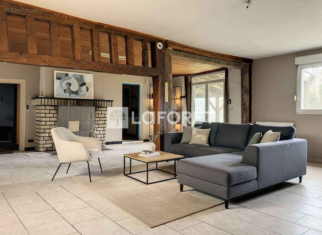 Maison à SAINT-LUMIER-LA-POPULEUSE