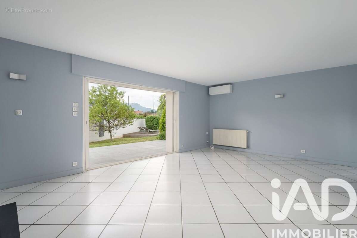 Photo 3 - Maison à COUBLEVIE