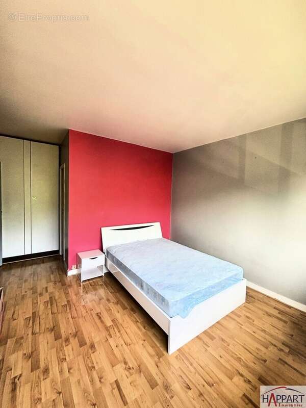 Appartement à VAUX-LE-PENIL