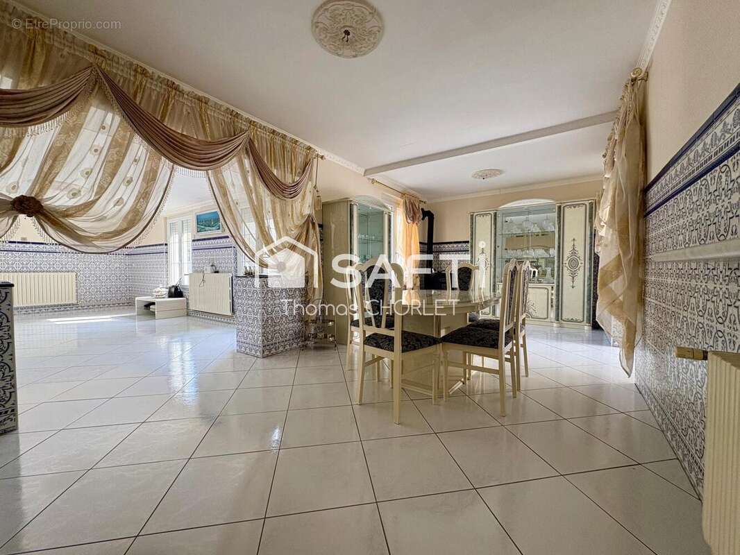 Maison 150 m² à Laon  - photo 2