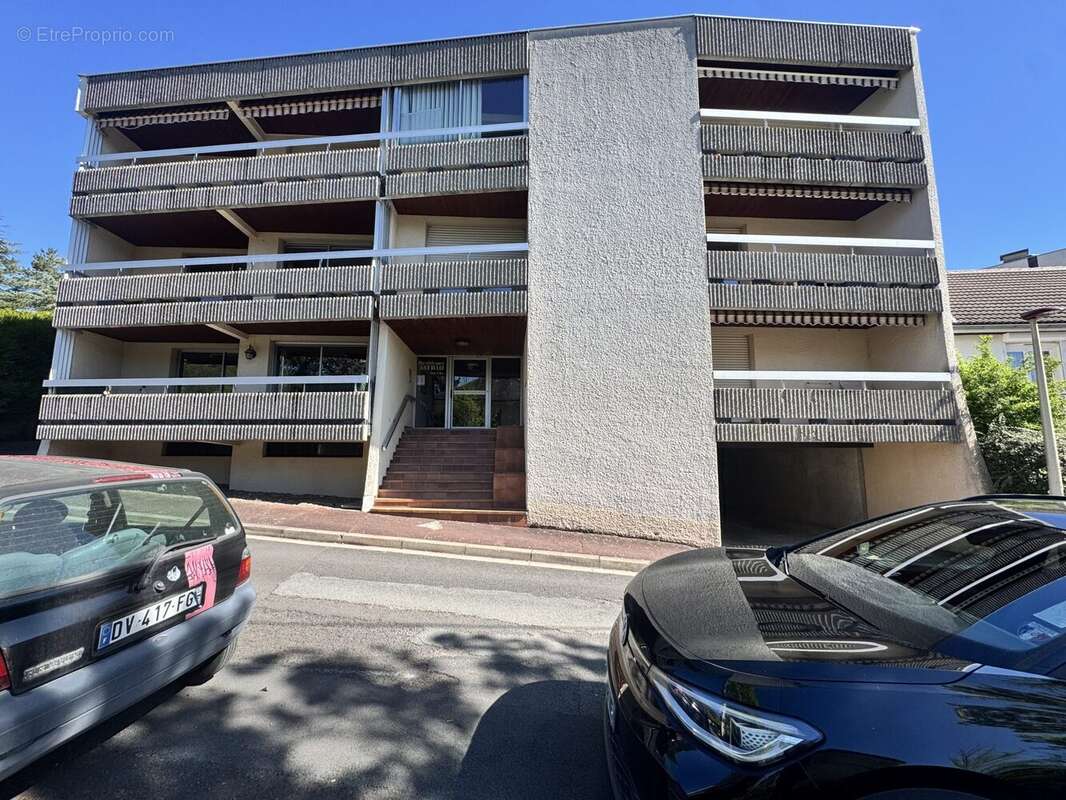 Parking à CHATELGUYON