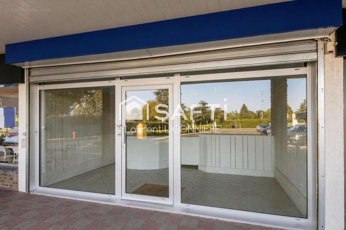 Commerce 58 m² à Santeny  - photo 5