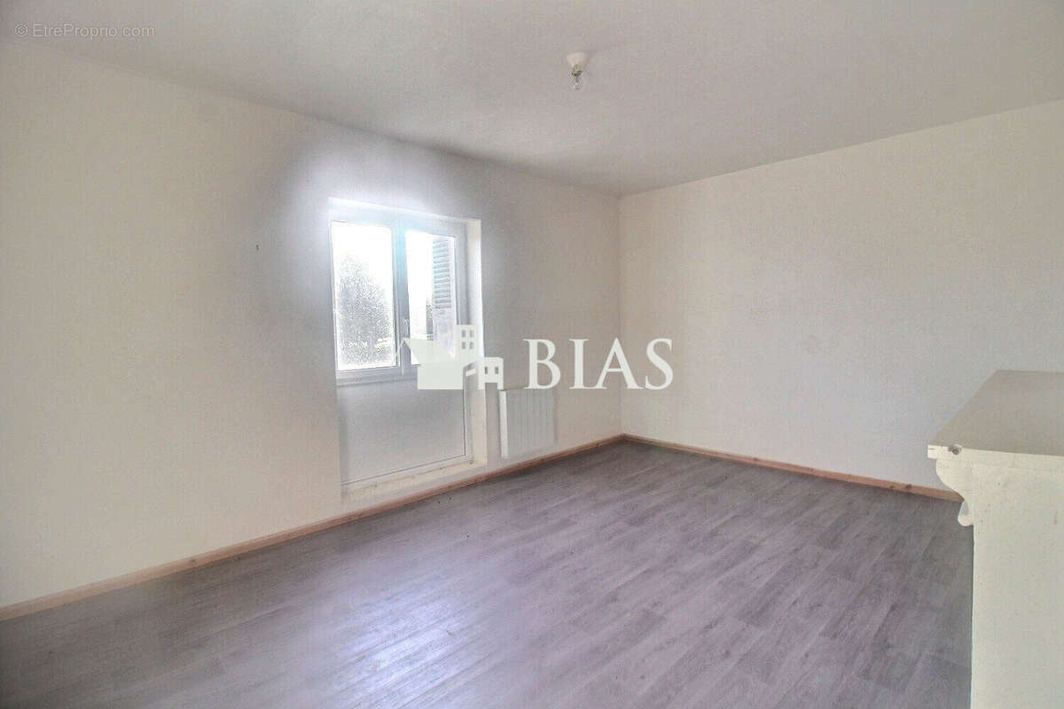 Appartement à BOURG-ACHARD