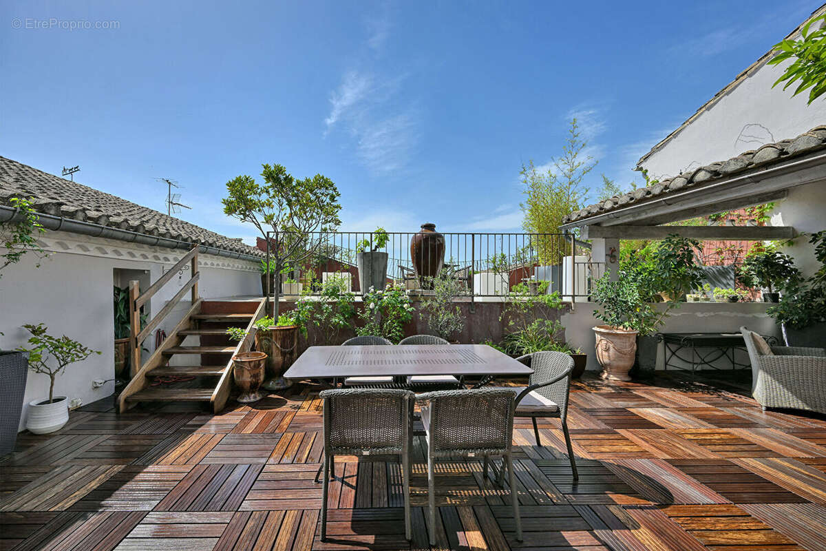 Maison de ville VAUVERT 173 m2 + terrasse-rooftop, Garage et dépendance - photo 6