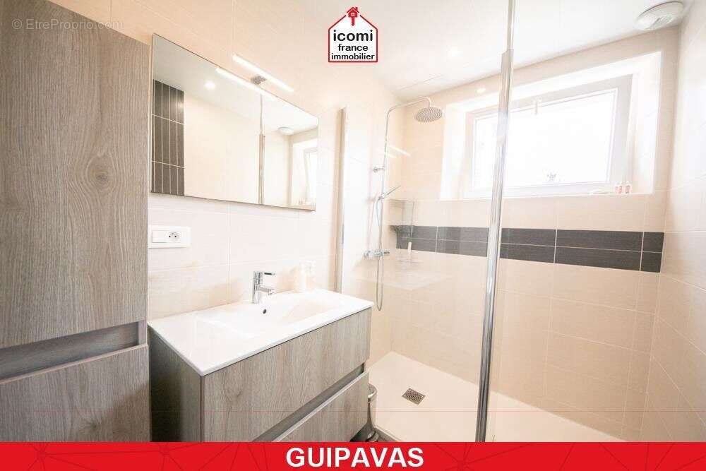 Maison à GUIPAVAS