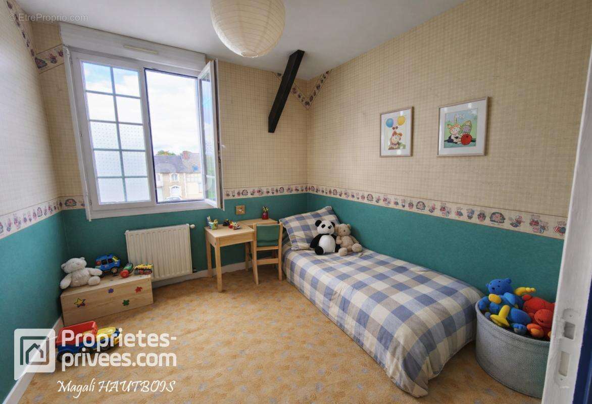 Maison à SAINT-HILAIRE-DU-HARCOUET