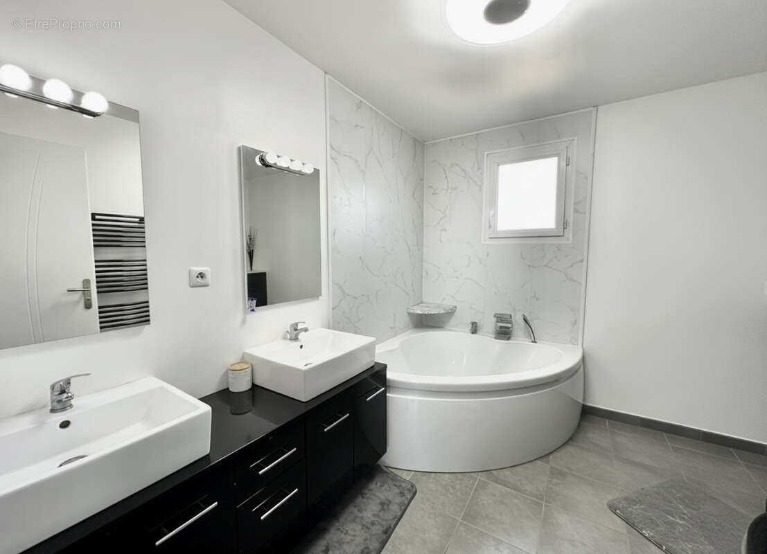 Maison à PIERRELATTE