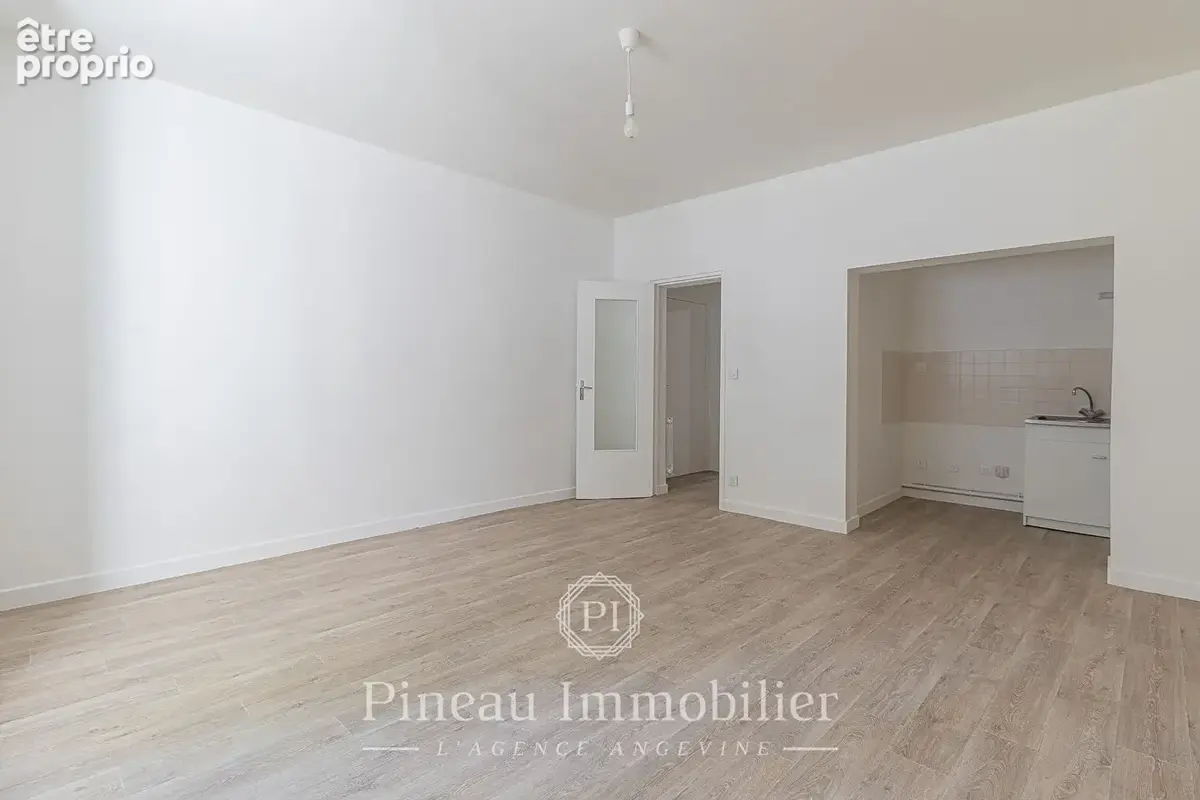 Appartement T2 Angers - Centre-ville / Château - Rez-de-chaussée - Idéal 1er achat ou investissement - photo 3