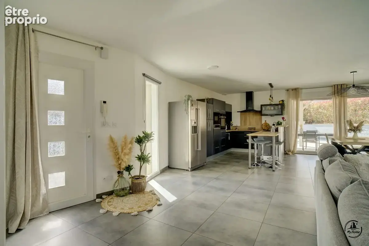 Maison 113 m² à Saint-Just-Saint-Rambert  - photo 5