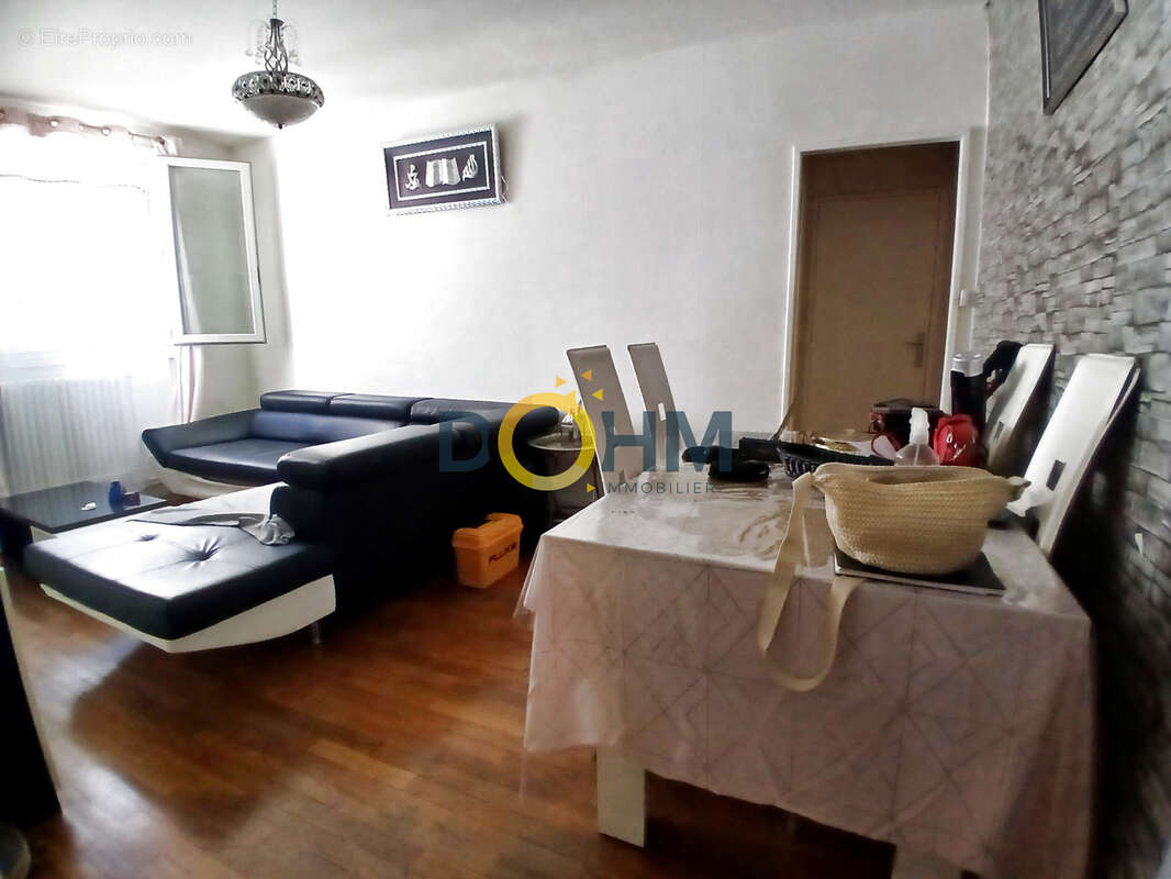 Appartement à SAINT-ETIENNE