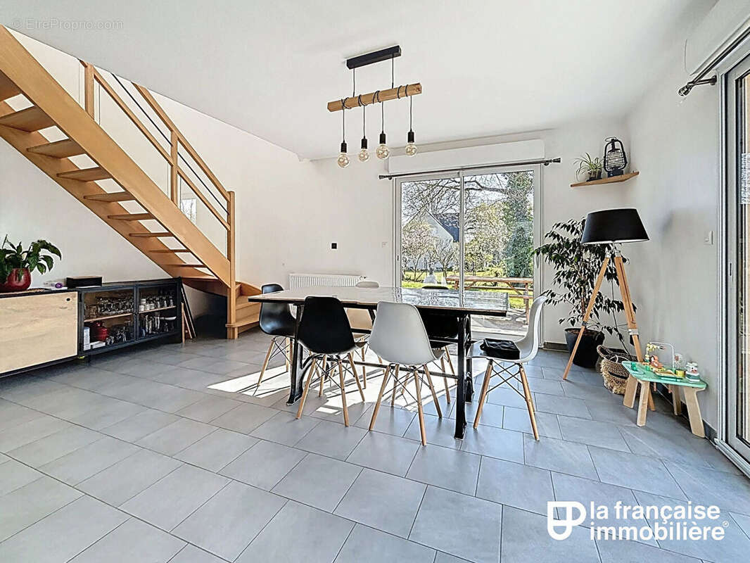 Maison à SAINT-JEAN-SUR-COUESNON