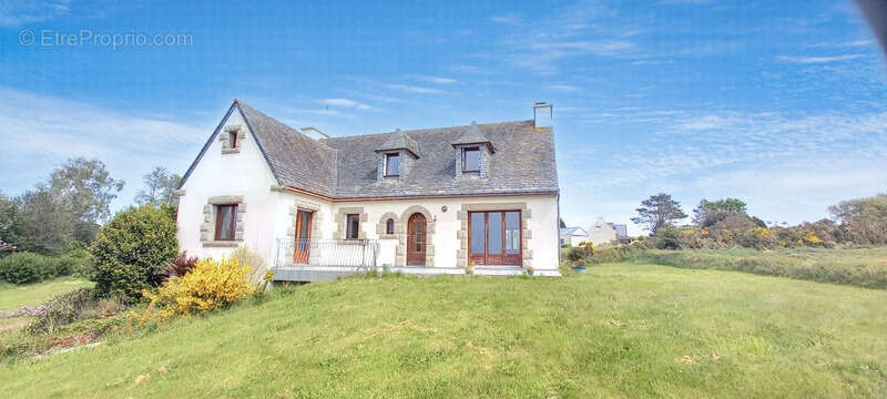 Maison néo-bretonne. Vue mer. Cinq chambres. Terrain de plus de 4000m2 - photo 2
