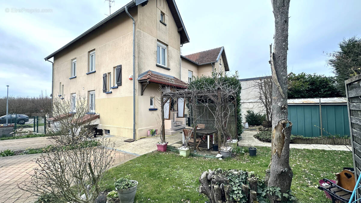 Maison à ANGEVILLERS