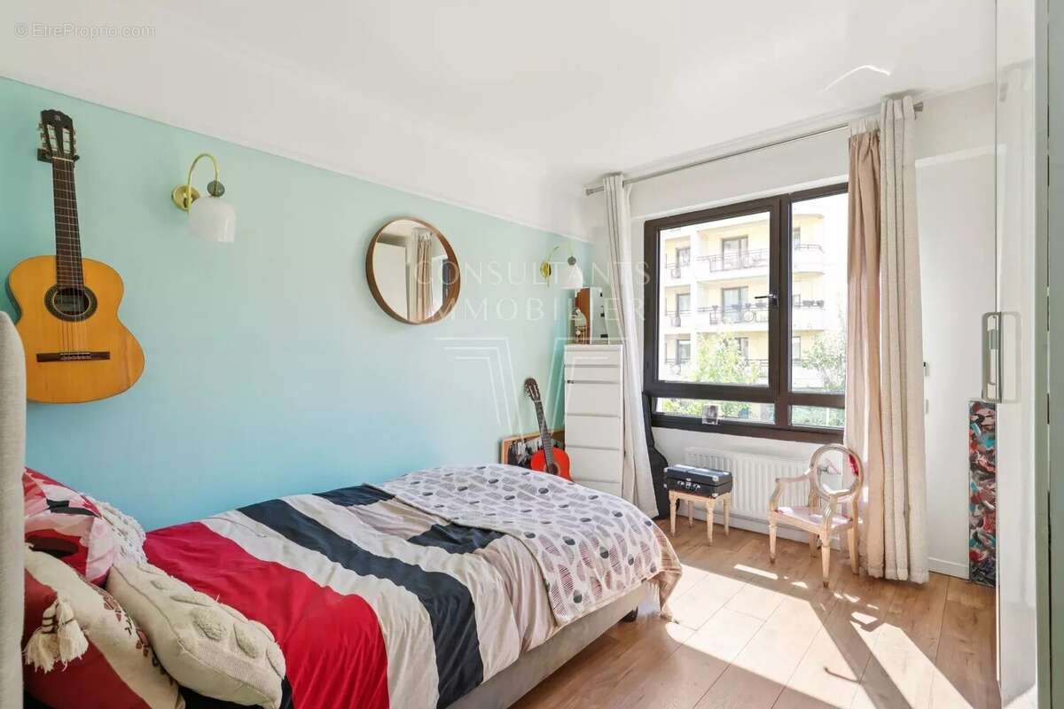 Appartement à LEVALLOIS-PERRET