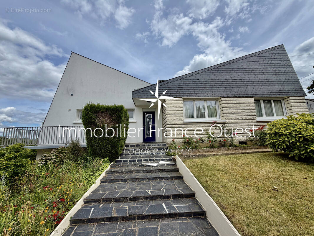 Maison à SABLE-SUR-SARTHE