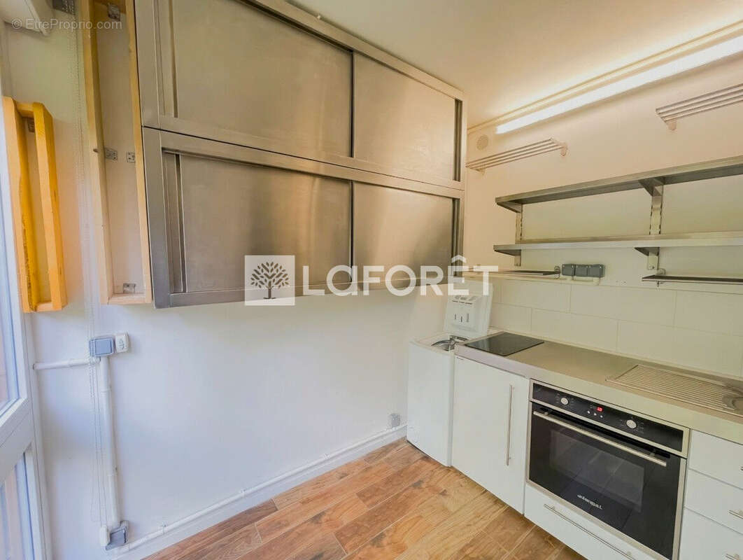 Studio 11m² refait à neuf  - Résidence Elysée II - photo 3