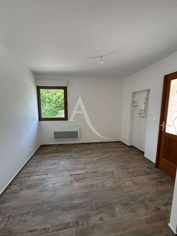 Appartement à CHEVRY-COSSIGNY