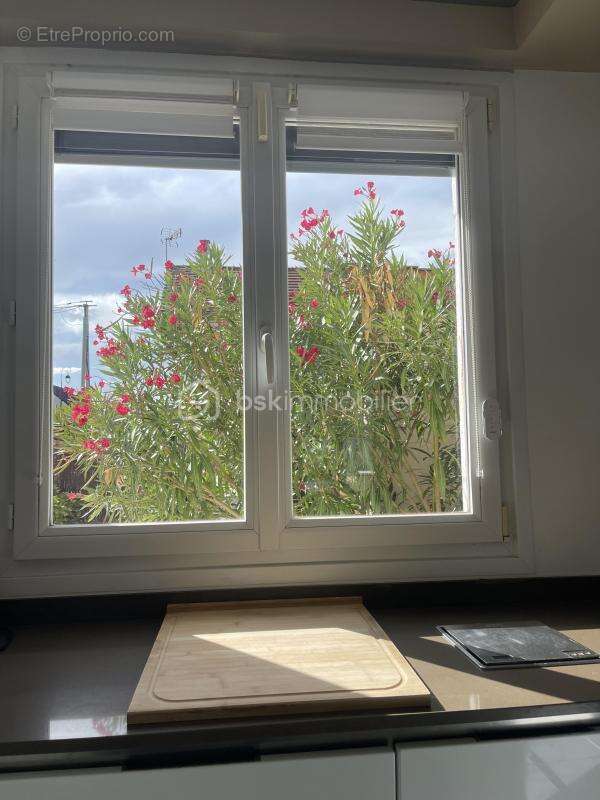 Maison à LES CLAYES-SOUS-BOIS