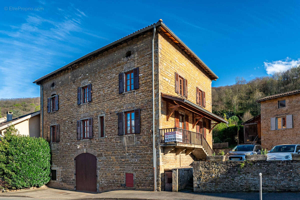 Appartement à POLEYMIEUX-AU-MONT-D'OR