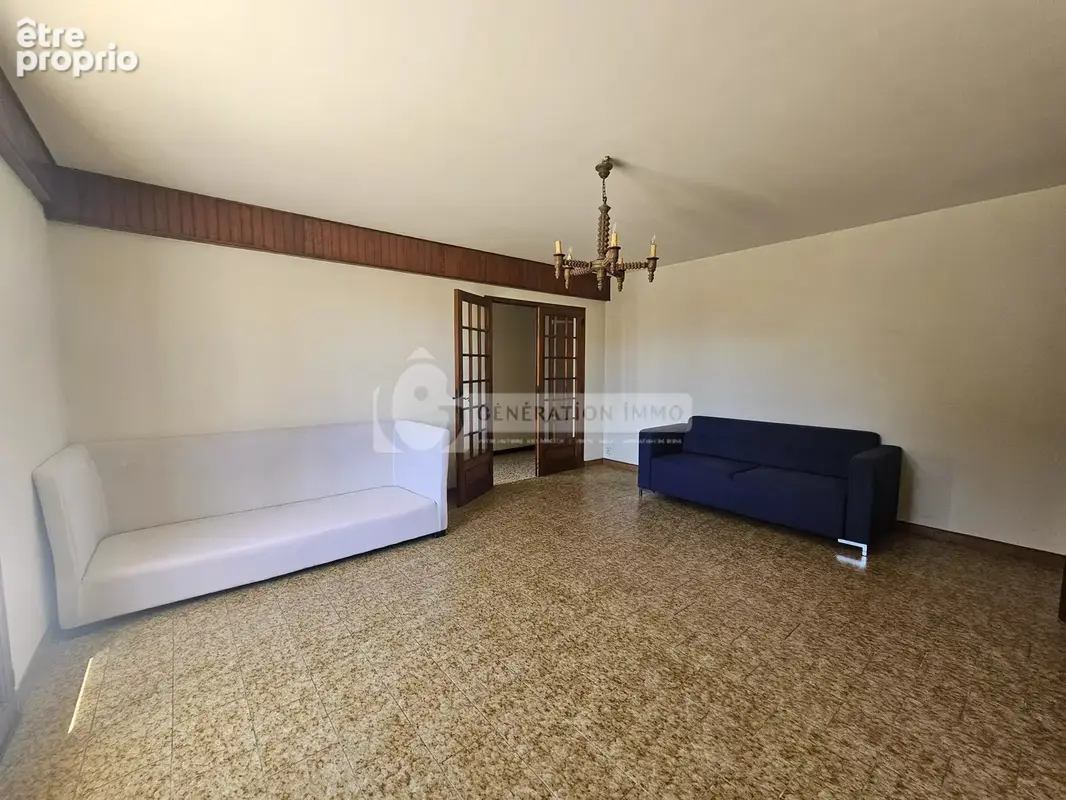 RAPHÈLE LES ARLES - Maison familiale de 226 m2 A - photo 4