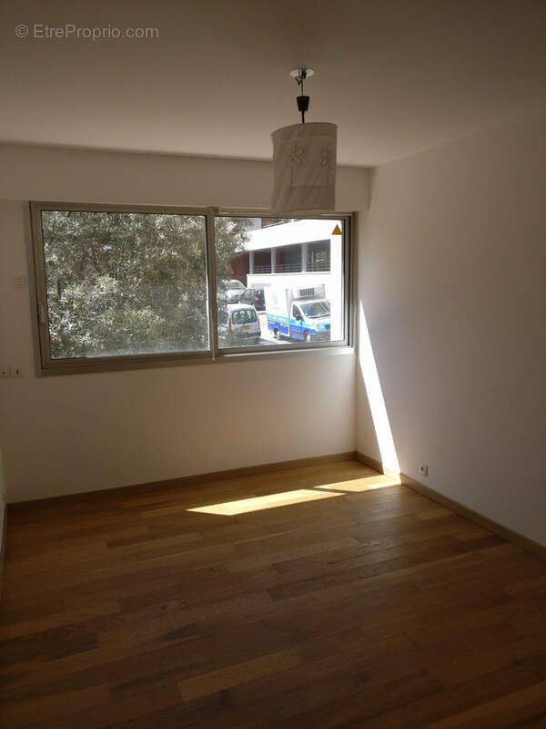 Appartement à MARSEILLE-6E