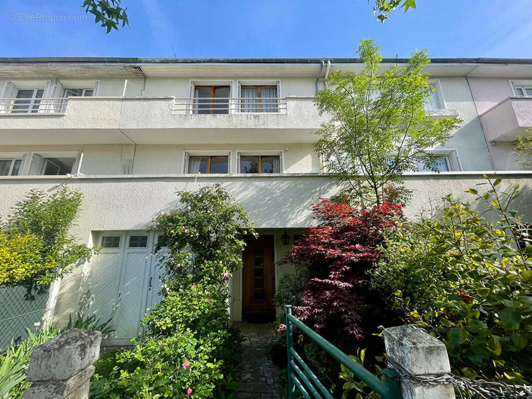 Maison à MONTMORENCY