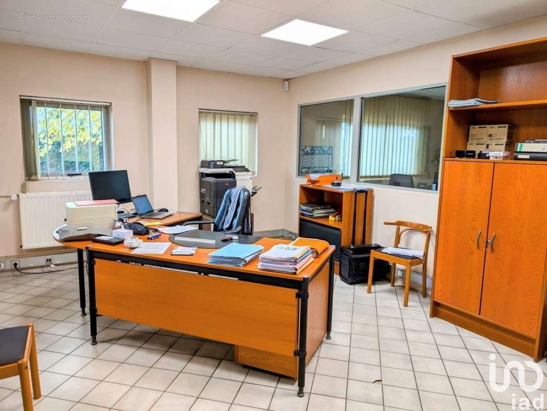 Photo 6 - Commerce à ACHERES