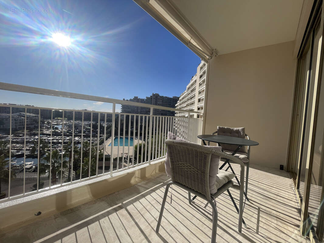 Appartement à MANDELIEU-LA-NAPOULE