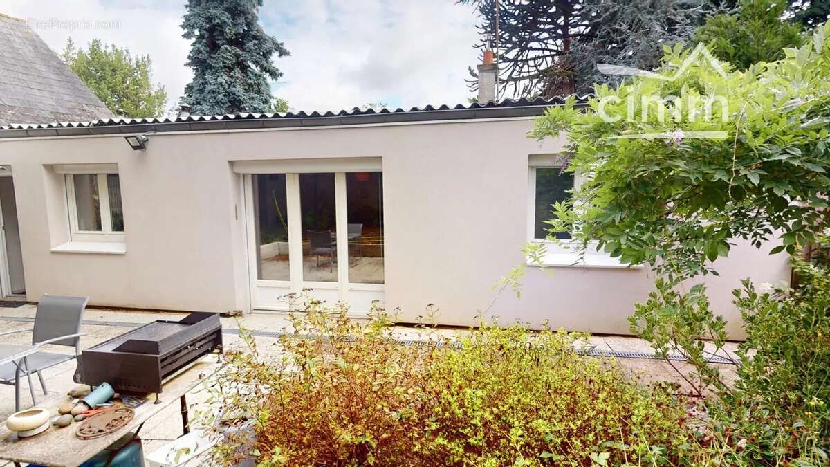 Maison à SAINT-CYR-EN-VAL