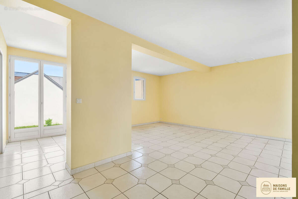 Maison à SARTROUVILLE