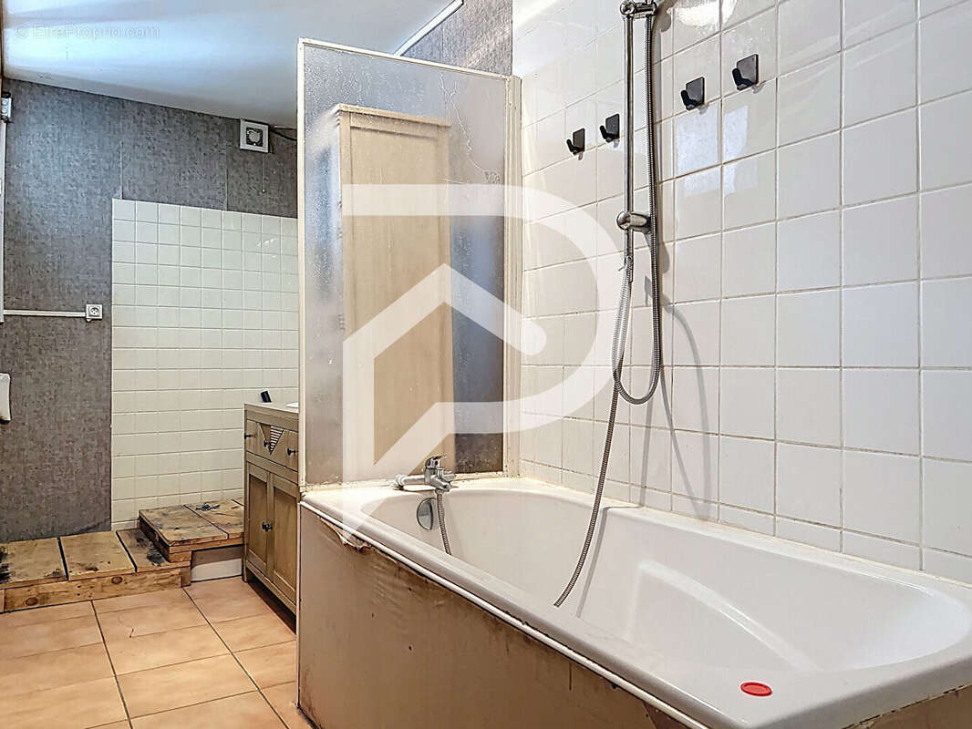 Maison à AIGUEFONDE