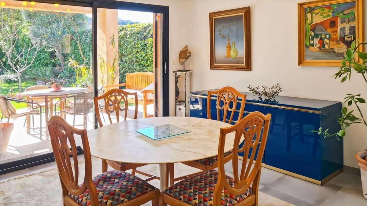 Maison à VILLENEUVE-LES-AVIGNON