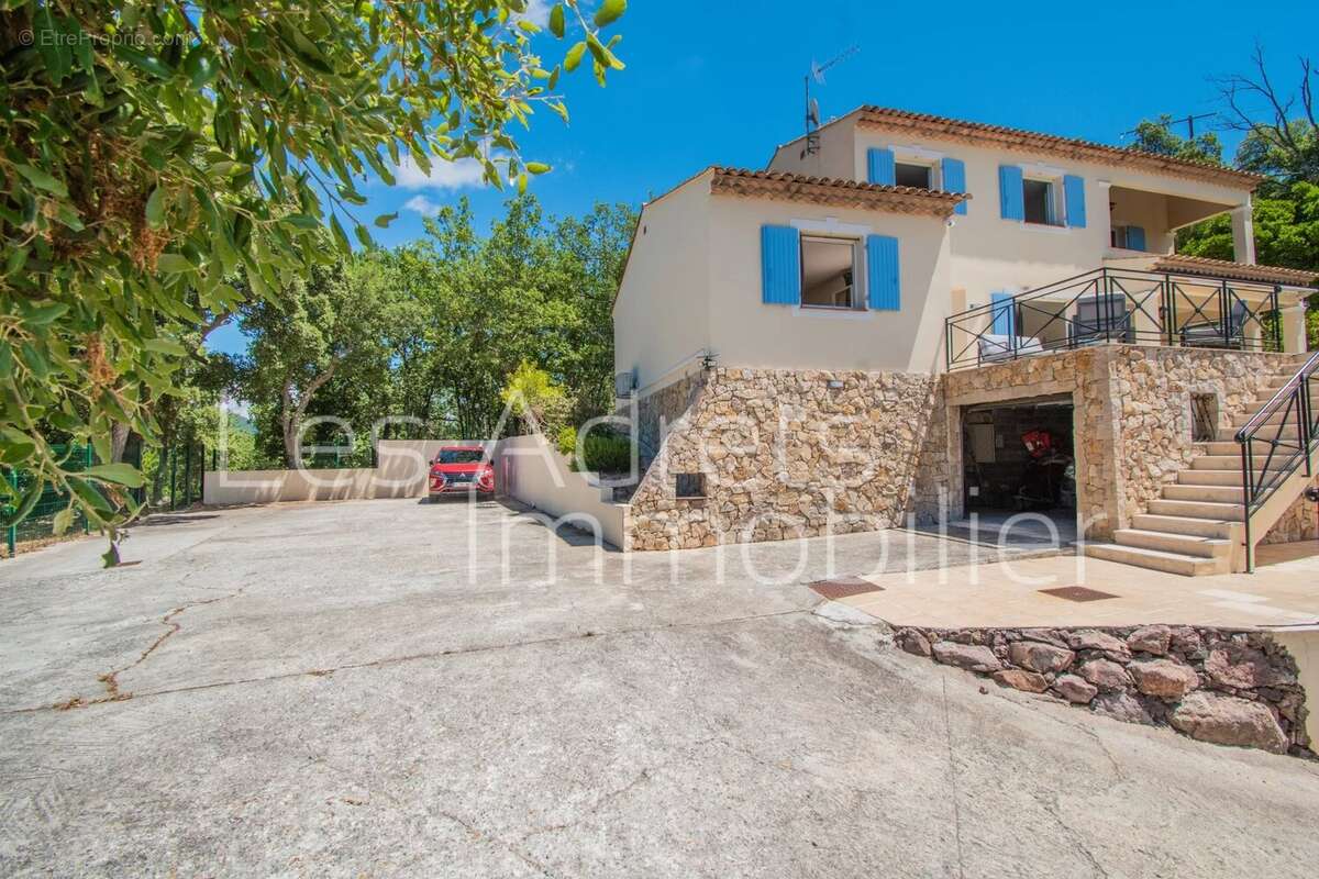 Maison à LES ADRETS-DE-L'ESTEREL