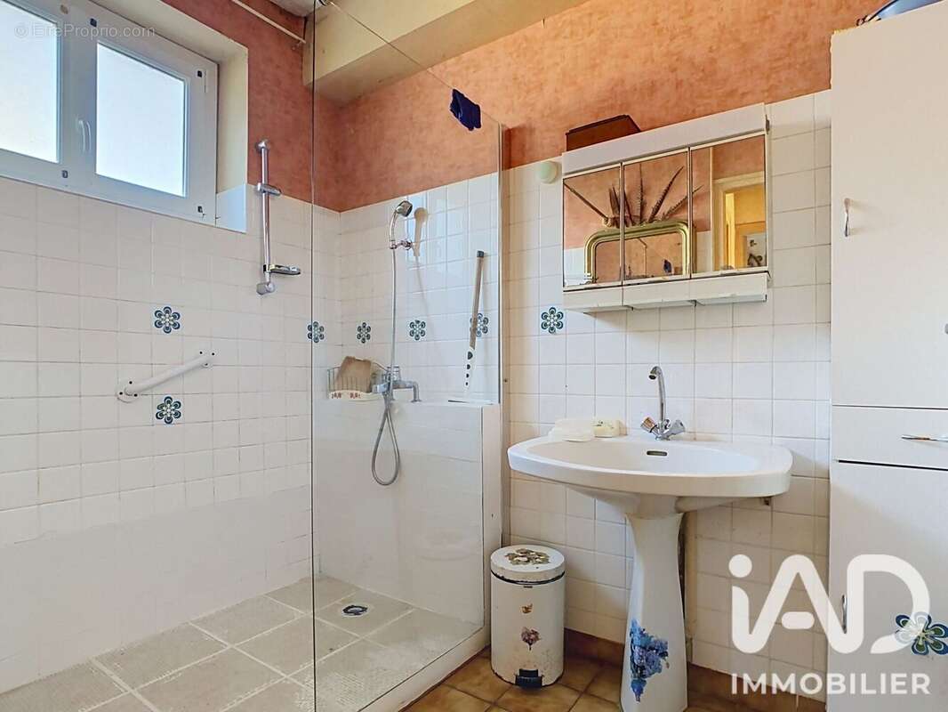 Maison 74 m² à Gourgancon  - photo 5