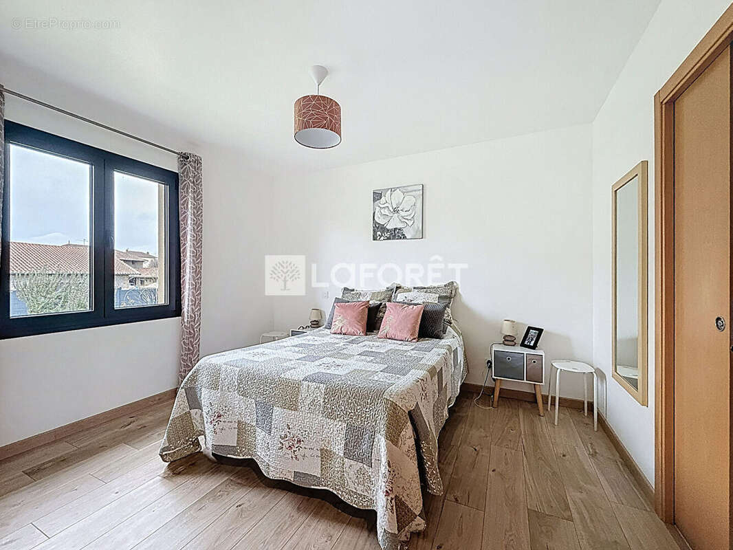 Maison à SAINT-JULIEN-SUR-VEYLE