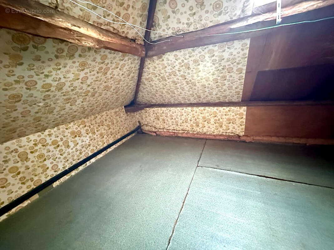 Maison à AUZOUVILLE-SUR-RY