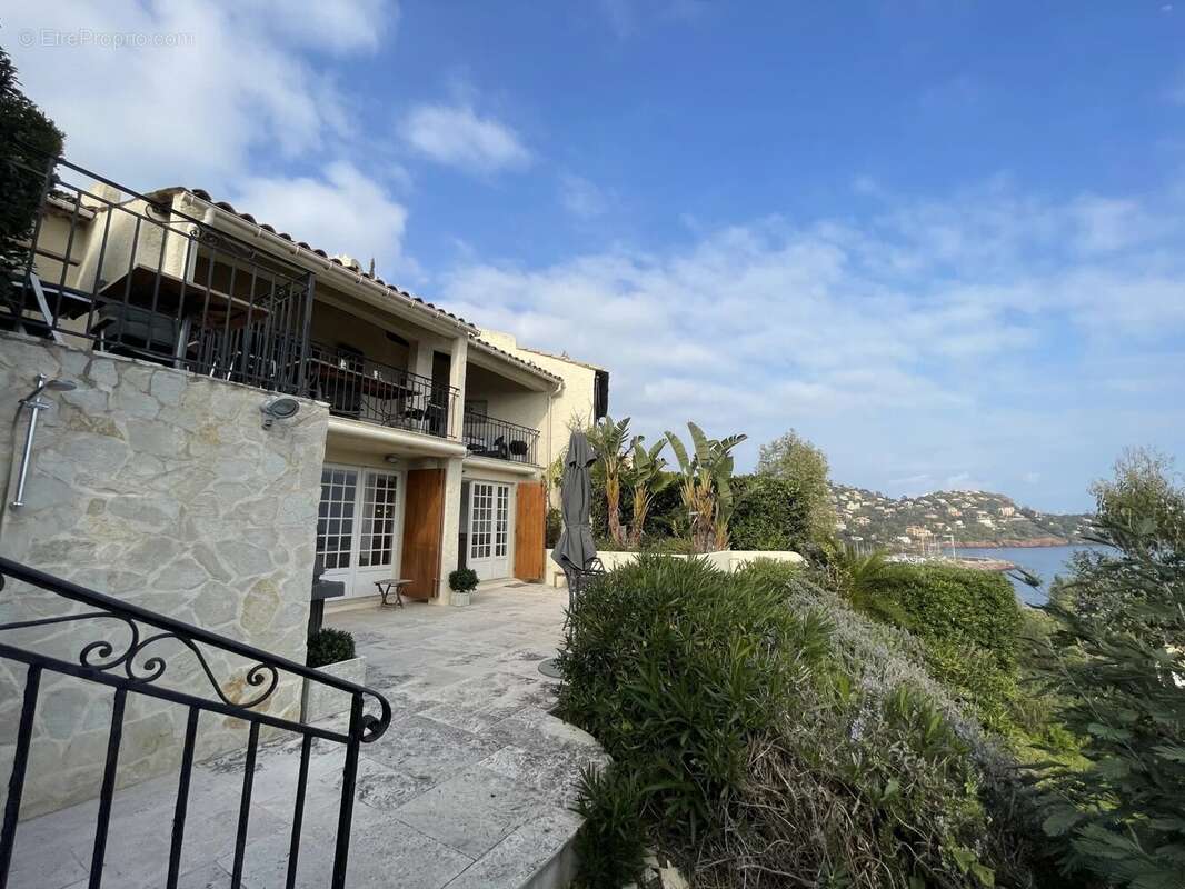 Maison à THEOULE-SUR-MER