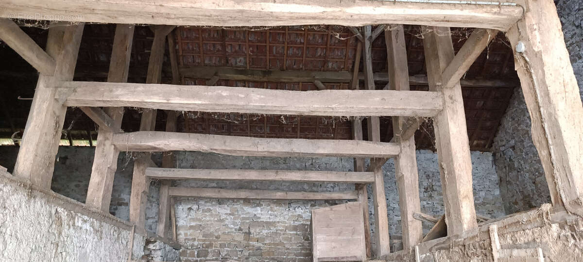 Corps de ferme 200m2  4 pièces et annexe  70300 Baudoncourt - photo 5